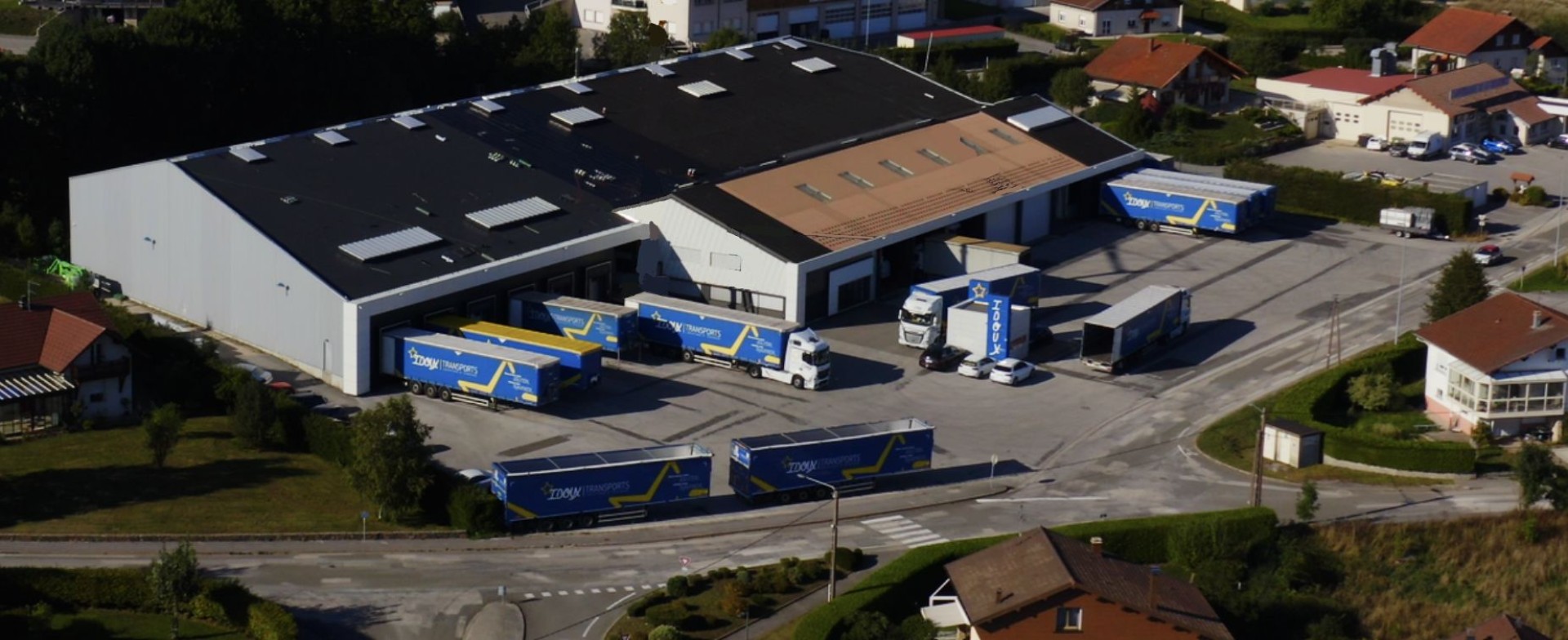 Vue aérienne de Transports IDOUX aux Fins